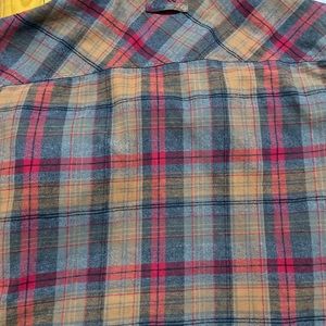 Men’s Legendary Whitetails heavy weight flannel shirt jacket.
